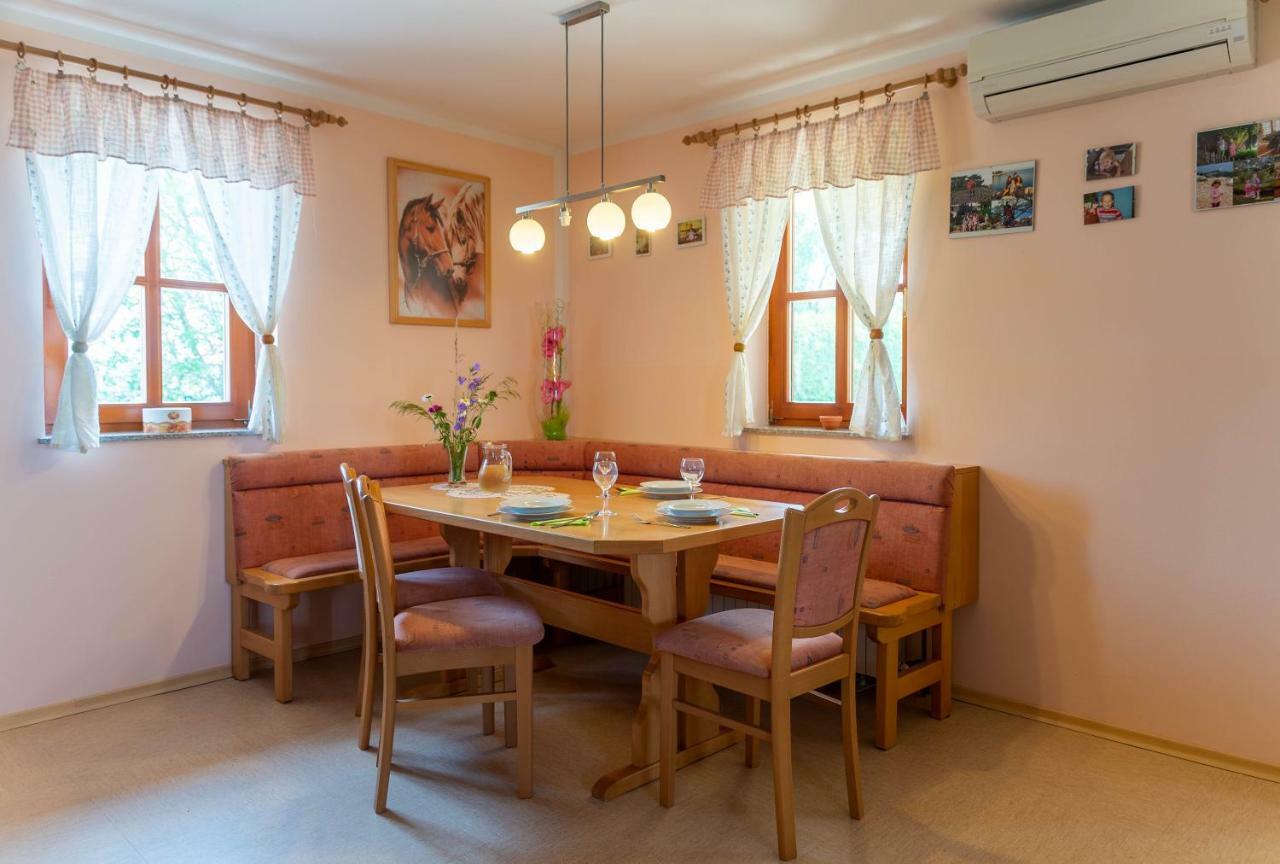 Apartamento Planinca -Hisa Z Razgledom Smarje pri Jelsah Exterior foto